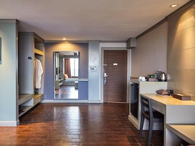 بانکوک اینتر پلیس