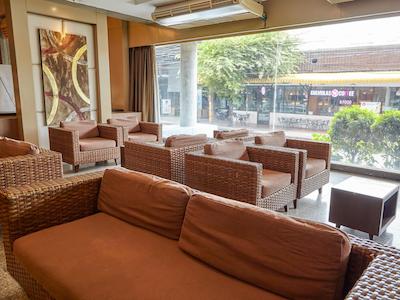 بانکوک اینتر پلیس