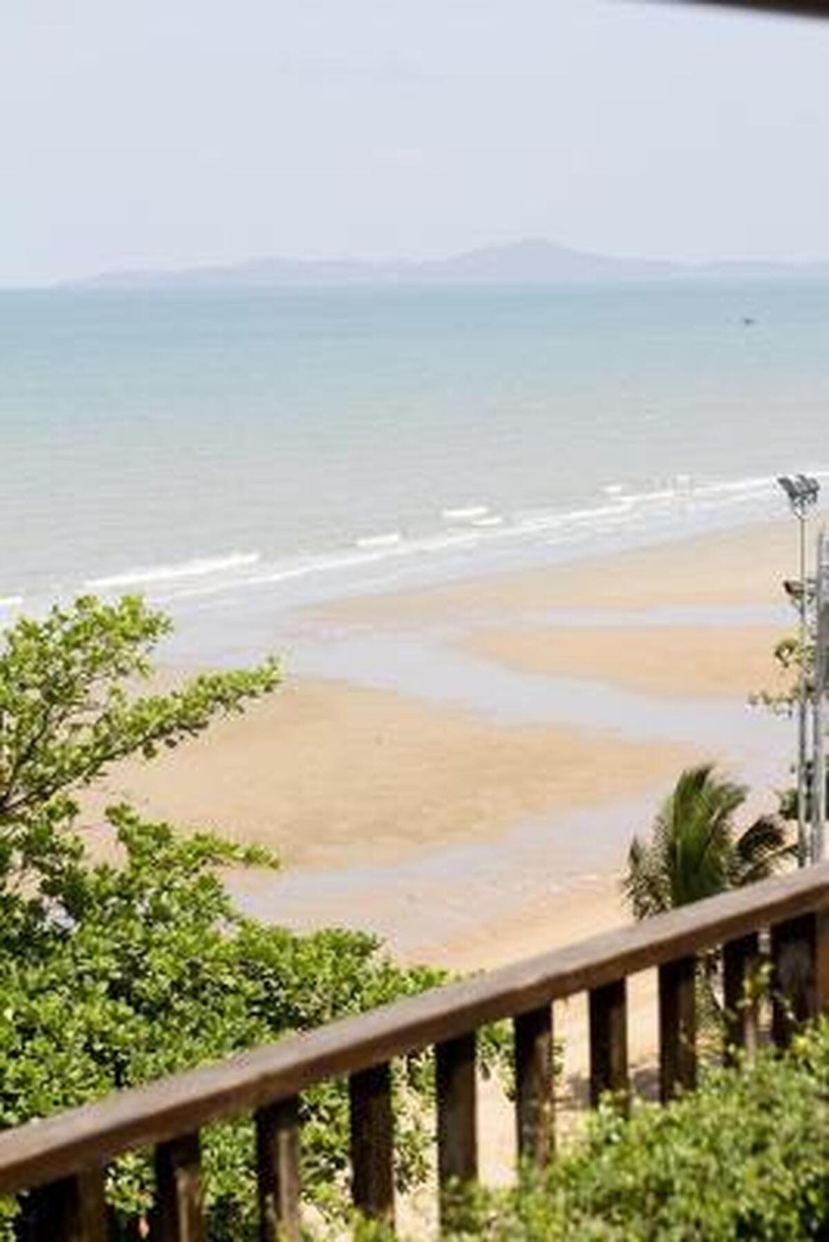 Seaside Jomtien Beach
