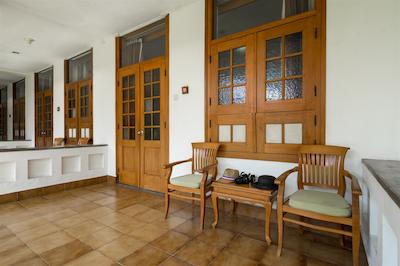 اینا بالی هریتاج هتل