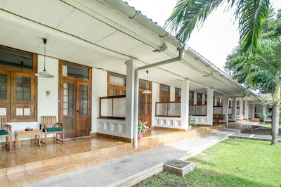 اینا بالی هریتاج هتل