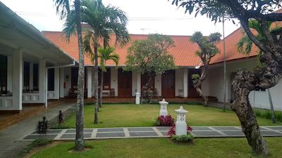 اینا بالی هریتاج هتل