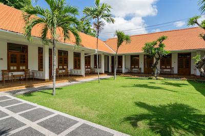 اینا بالی هریتاج هتل