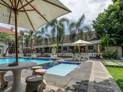 اینا بالی هریتاج هتل