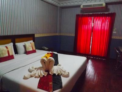 تارا لیک هتل