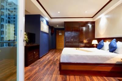 میلفت ساتورن هتل