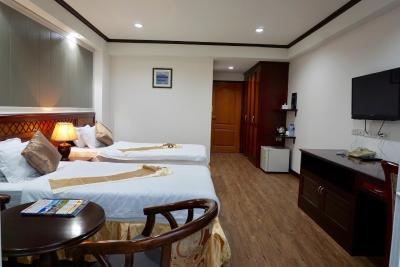 میلفت ساتورن هتل