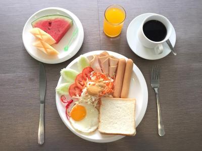 میلفت ساتورن هتل