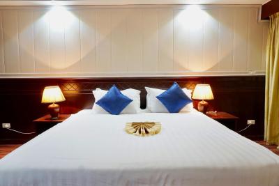 میلفت ساتورن هتل