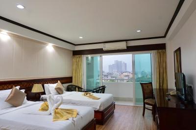 میلفت ساتورن هتل