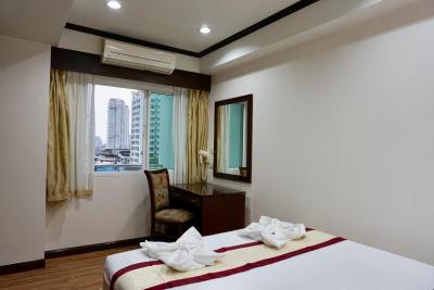 میلفت ساتورن هتل