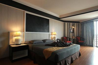 فرست پاسیفیک هتل اند کانونشن