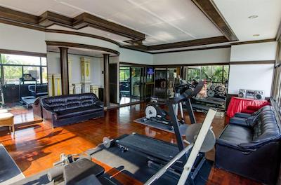 فرست پاسیفیک هتل اند کانونشن