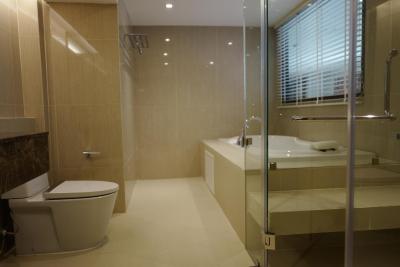 اس33 کامپکت سوخومویت هتل