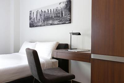 اس33 کامپکت سوخومویت هتل