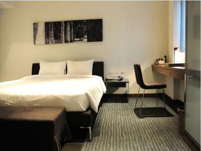 اس33 کامپکت سوخومویت هتل