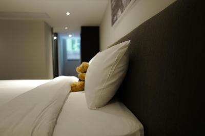 اس33 کامپکت سوخومویت هتل