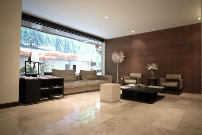 اس33 کامپکت سوخومویت هتل