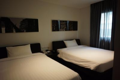 اس33 کامپکت سوخومویت هتل