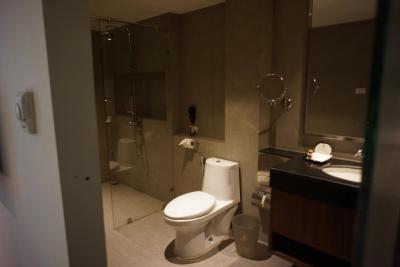 اس33 کامپکت سوخومویت هتل