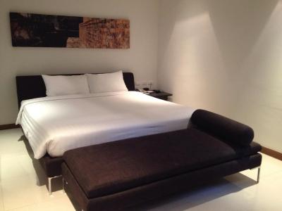 اس33 کامپکت سوخومویت هتل