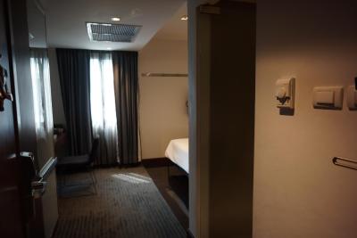 اس33 کامپکت سوخومویت هتل