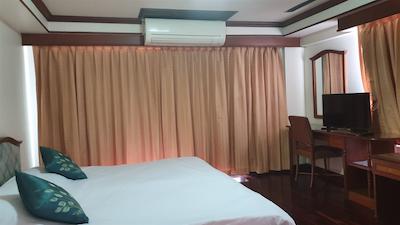 اینترچینج تاور