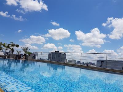 اینترچینج تاور