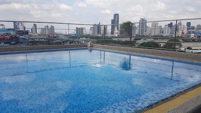 اینترچینج تاور