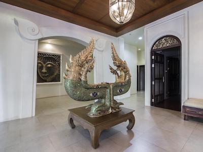 جولی سوئیتز اند اسپا