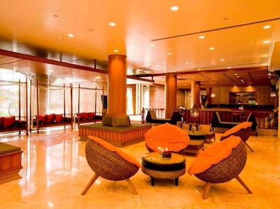 جولی سوئیتز اند اسپا