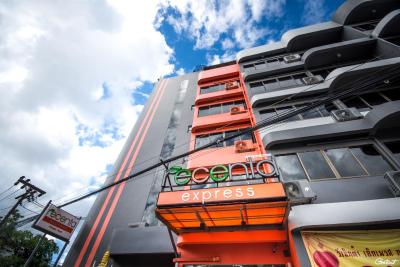 رسنتا اکسپرس پوکت تاون