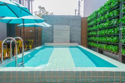 رسنتا اکسپرس پوکت تاون