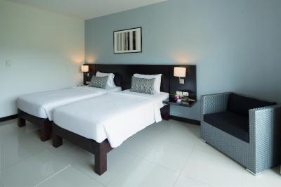 سیمپلایتل پوکت