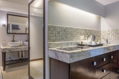 ایندوچین ریزورت اند ویلاز