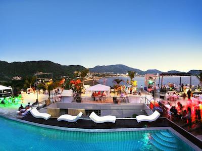 ایندوچین ریزورت اند ویلاز