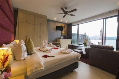 ایندوچین ریزورت اند ویلاز