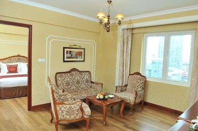 گراند هتل سایگون