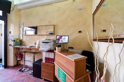 اندی اند لو