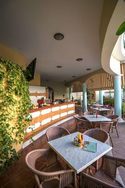 هتل لا ونین ماناجد بای ملی هتل اینترنیشنال