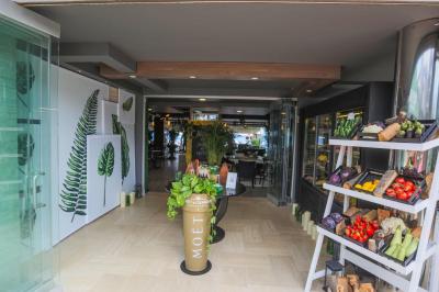 انجلیق هوس هتل