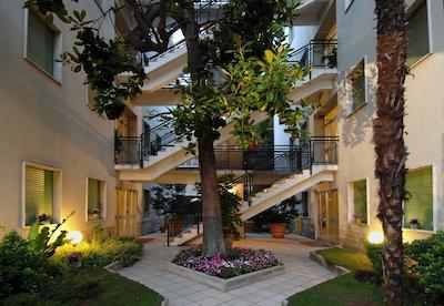 رسیدنس پراتی رم