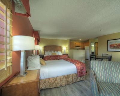 بست وسترن پلاس ات لاک پول