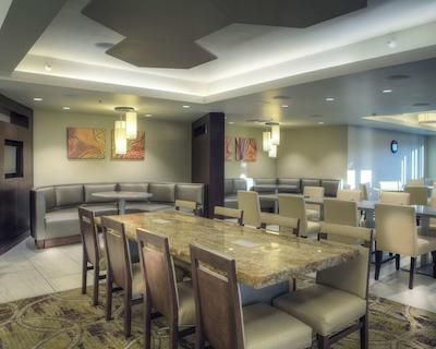 بست وسترن پلاس ات لاک پول