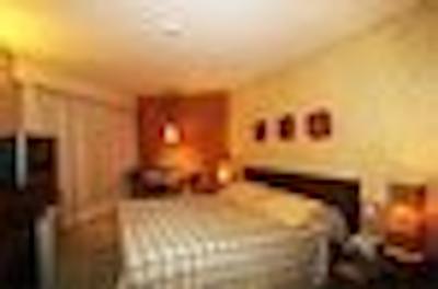 ریفلز پریا هتل اند ریزرت