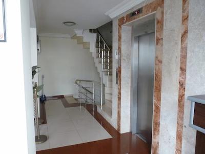 گونال اپارت