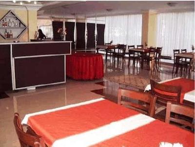 گونال اپارت