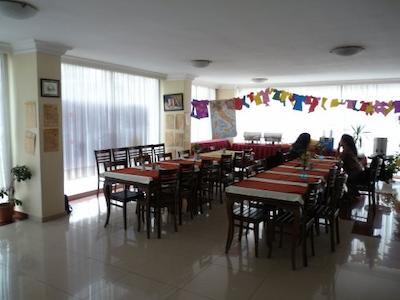 گونال اپارت