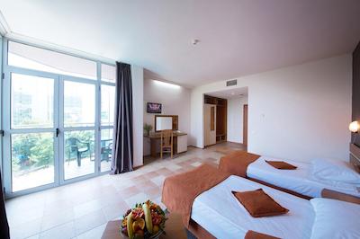 کوئی میموسا سانشاین هتل