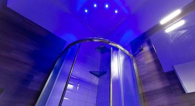 یود استیشن هستل